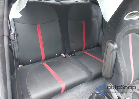 2013 Fiat 500 Abarth z USA, uszkodzony, nr VIN 3C3CFFFH0DT754248